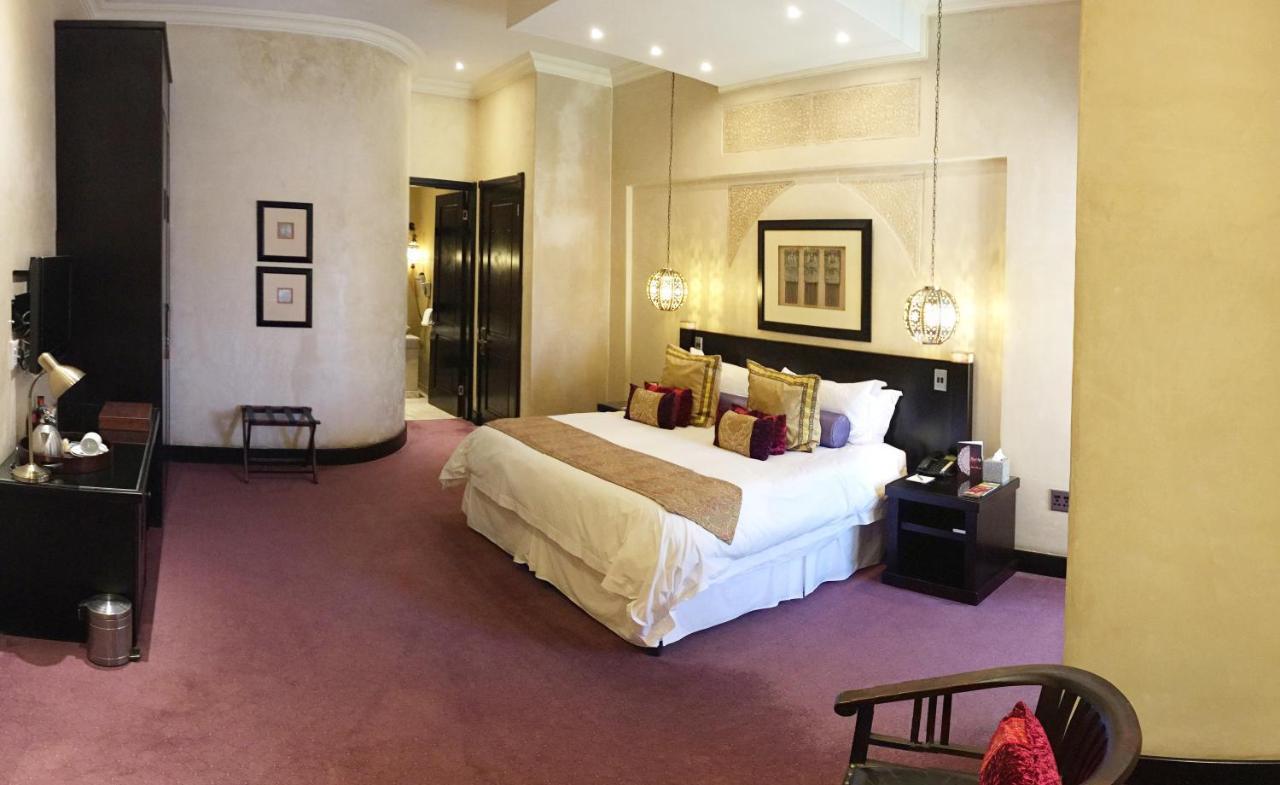 Royal Elephant Hotel & Conference Centre Centurion Buitenkant foto